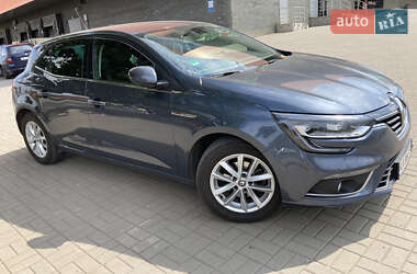 Хэтчбек Renault Megane 2017 в 