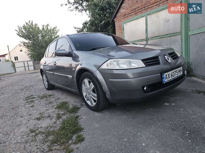 Седан Renault Megane 2003 в Богодухове