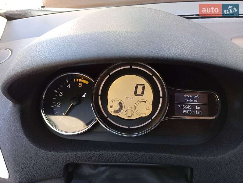 Универсал Renault Megane 2011 в Могилев-Подольске фото 10 Универсал Renault Megane 2011 в Могилев-Подольске