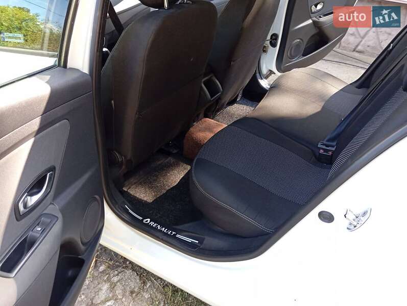 Универсал Renault Megane 2011 в Могилев-Подольске фото 12 Универсал Renault Megane 2011 в Могилев-Подольске