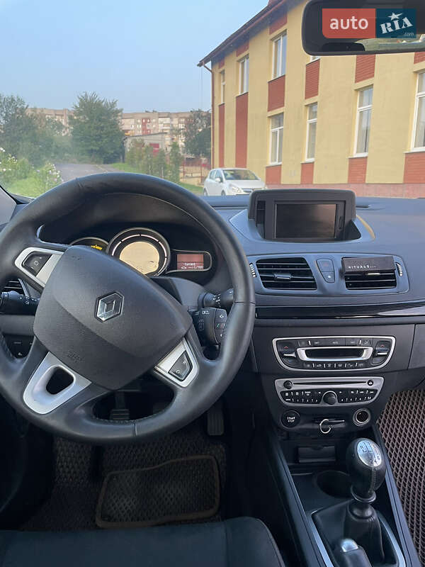 Универсал Renault Megane 2011 в Львове фото 12 Универсал Renault Megane 2011 в Львове