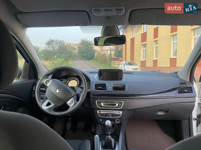 Универсал Renault Megane 2011 в Львове фото 11 Универсал Renault Megane 2011 в Львове