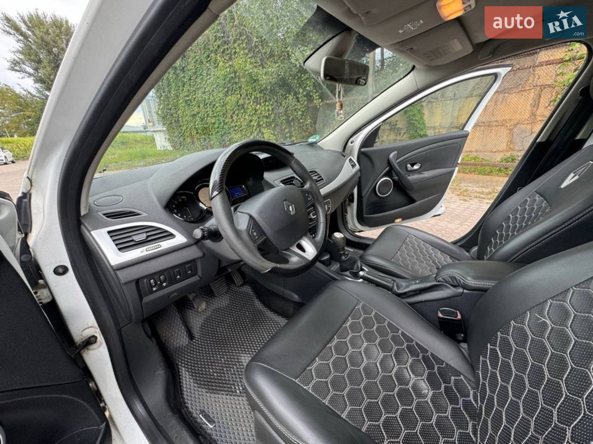 2010 Renault Megane - мініатюра 16