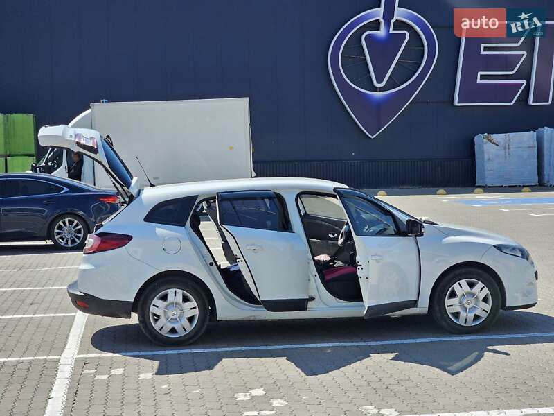 Універсал Renault Megane 2011 в Івано-Франківську фото 13 Універсал Renault Megane 2011 в Івано-Франківську