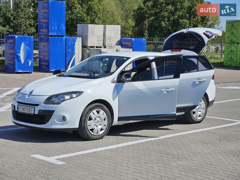 Універсал Renault Megane 2011 в Івано-Франківську фото 17 Універсал Renault Megane 2011 в Івано-Франківську