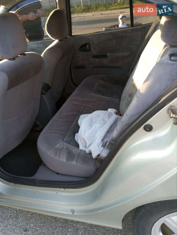 Седан Renault Megane 2001 в Киеве фото 5 Седан Renault Megane 2001 в Киеве