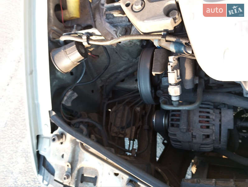 Седан Renault Megane 2001 в Киеве фото 12 Седан Renault Megane 2001 в Киеве