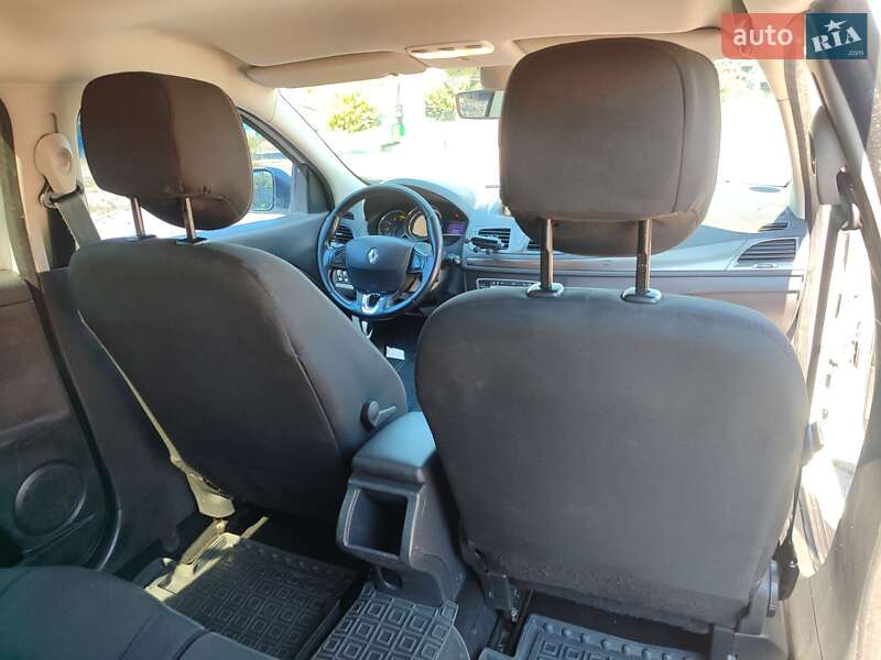 Универсал Renault Megane 2014 в Бердичеве фото 13 Универсал Renault Megane 2014 в Бердичеве