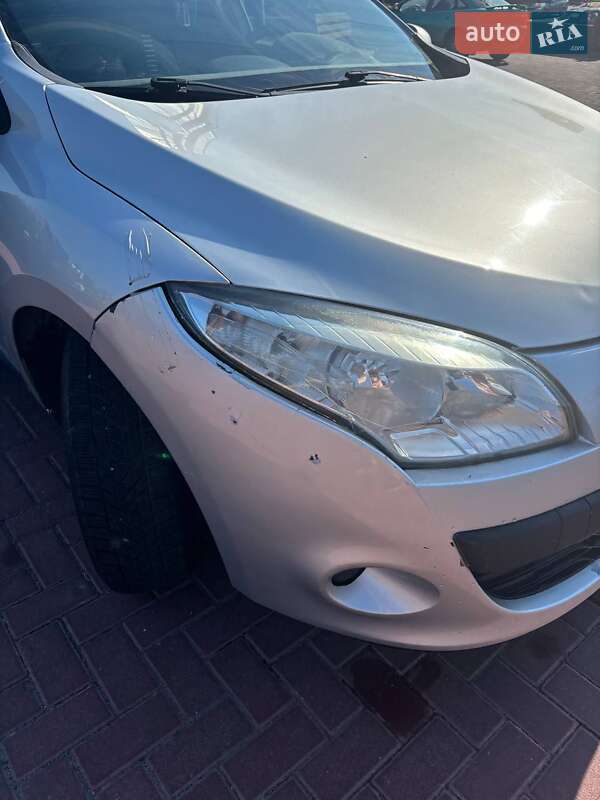 Універсал Renault Megane 2010 в Рівному фото 12 Універсал Renault Megane 2010 в Рівному