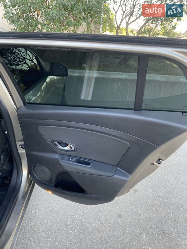 Универсал Renault Megane 2010 в Баштанке фото 19 Универсал Renault Megane 2010 в Баштанке