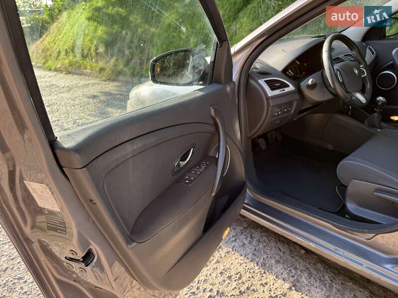 Универсал Renault Megane 2012 в Луцке фото 7 Универсал Renault Megane 2012 в Луцке