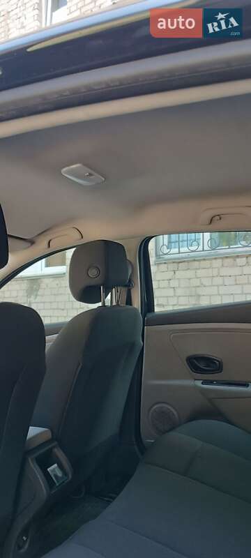 Хэтчбек Renault Megane 2011 в Днепре фото 6 Хэтчбек Renault Megane 2011 в Днепре