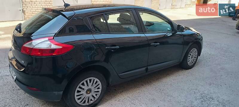 Хэтчбек Renault Megane 2011 в Днепре фото 3 Хэтчбек Renault Megane 2011 в Днепре