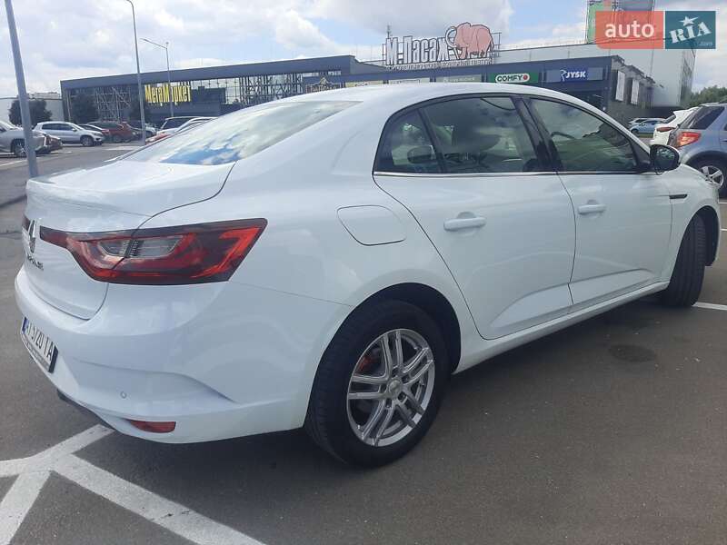 Седан Renault Megane 2018 в Киеве фото 3 Седан Renault Megane 2018 в Киеве