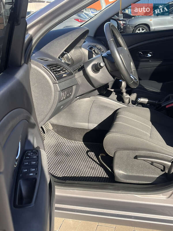 Хэтчбек Renault Megane 2013 в Киеве