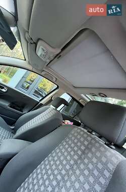 Универсал Renault Megane 2006 в  фото 36 Универсал Renault Megane 2006 в