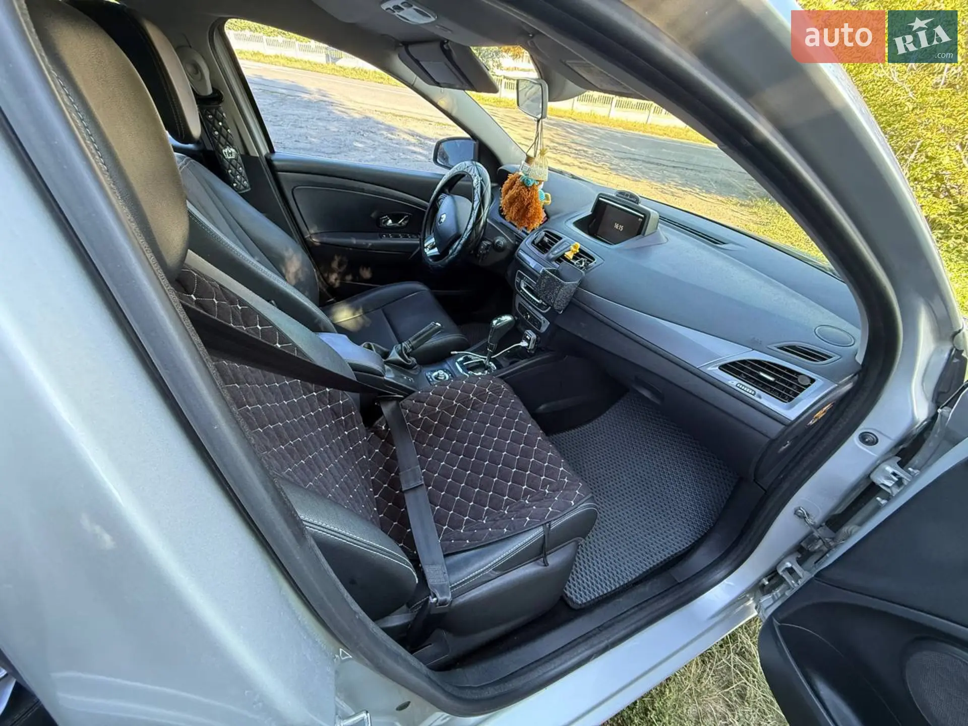 2015 Renault Megane - мініатюра 11