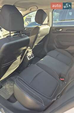 Седан Renault Megane 2017 в 