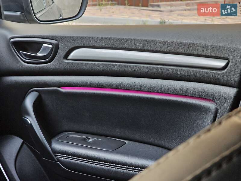 Универсал Renault Megane 2018 в Киеве фото 44 Универсал Renault Megane 2018 в Киеве