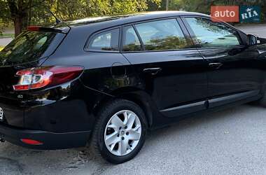 Универсал Renault Megane 2011 в 