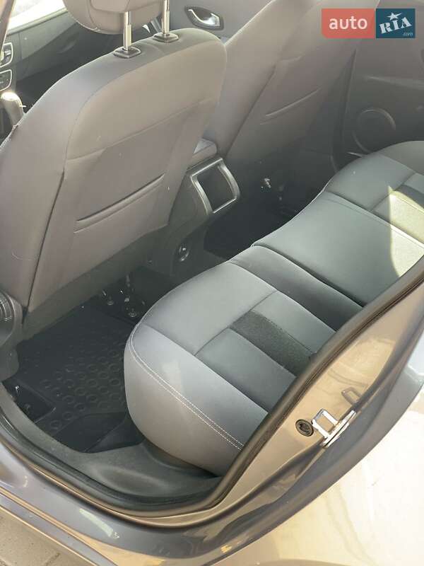 Хэтчбек Renault Megane 2010 в Мукачево