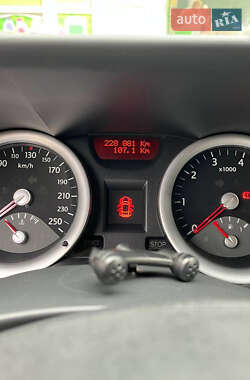 Универсал Renault Megane 2006 в  фото 13 Универсал Renault Megane 2006 в