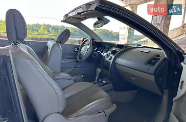 Кабриолет Renault Megane 2005 в 