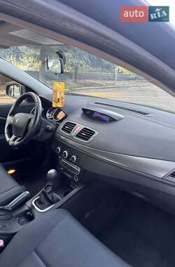 Хэтчбек Renault Megane 2009 в 
