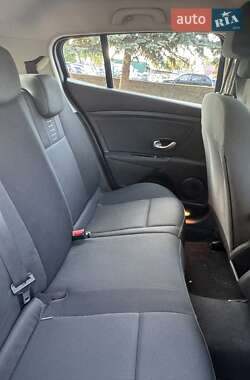 Хэтчбек Renault Megane 2009 в 