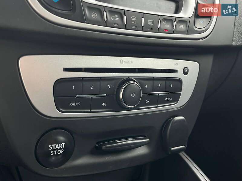 Купе Renault Megane 2015 в Львове