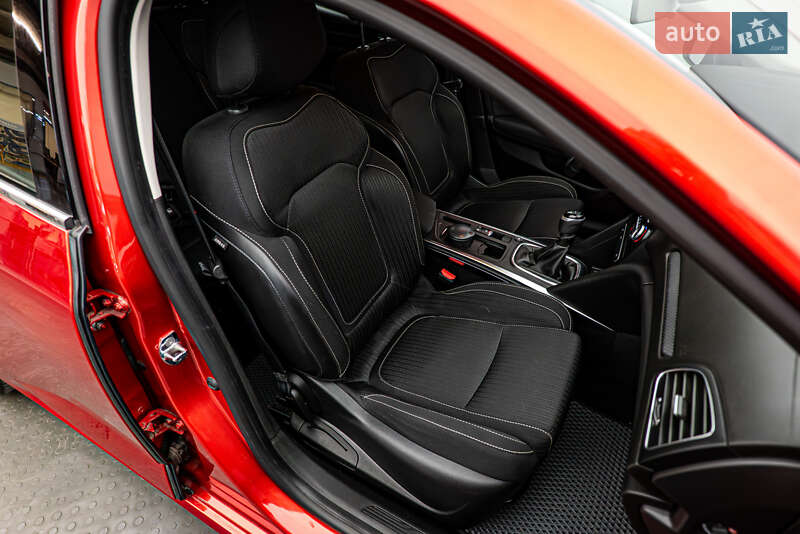 Хэтчбек Renault Megane 2017 в Киеве