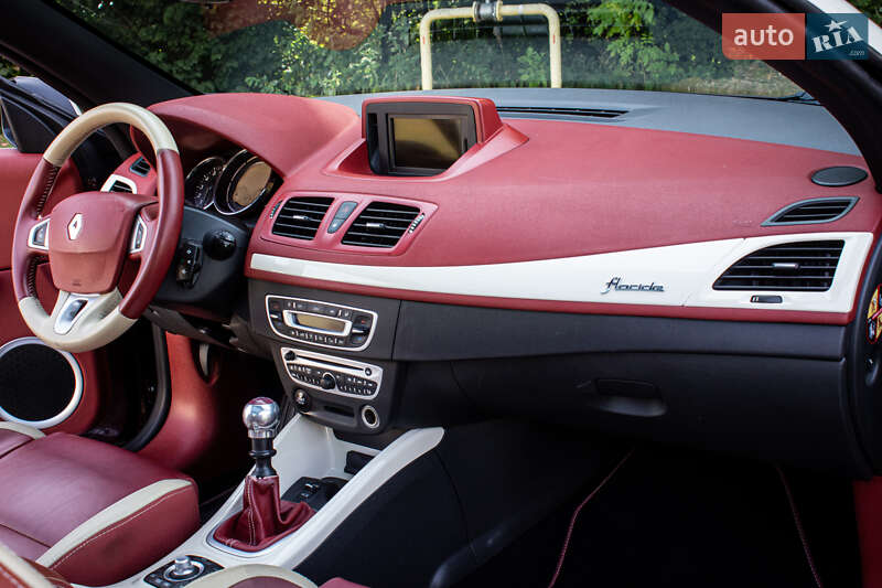 Кабриолет Renault Megane 2012 в Львове