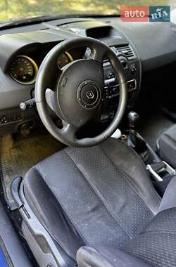 Хэтчбек Renault Megane 2004 в 
