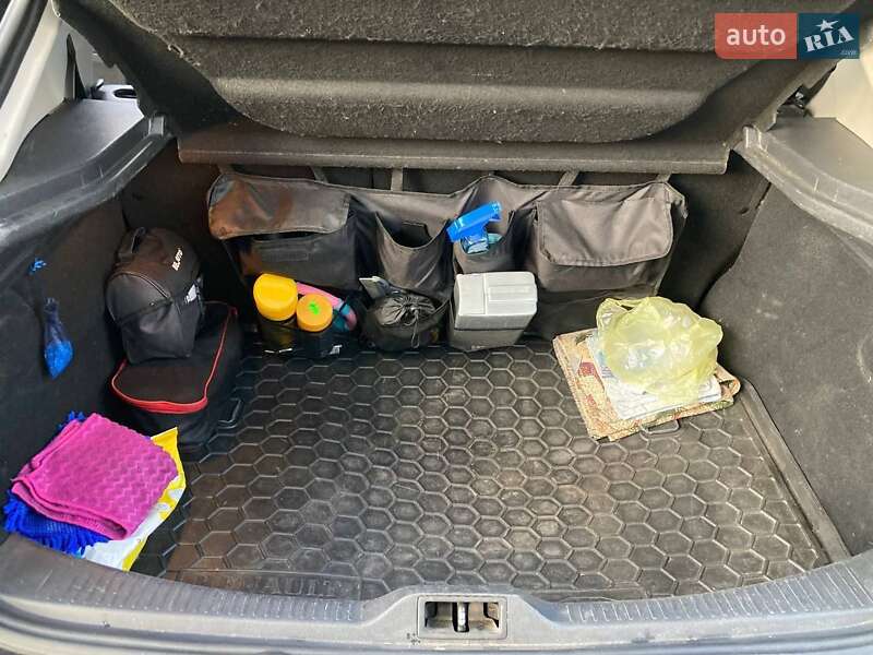 Хетчбек Renault Megane 2013 в Дніпрі фото 8 Хетчбек Renault Megane 2013 в Дніпрі