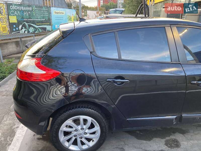 Хетчбек Renault Megane 2013 в Дніпрі фото 17 Хетчбек Renault Megane 2013 в Дніпрі