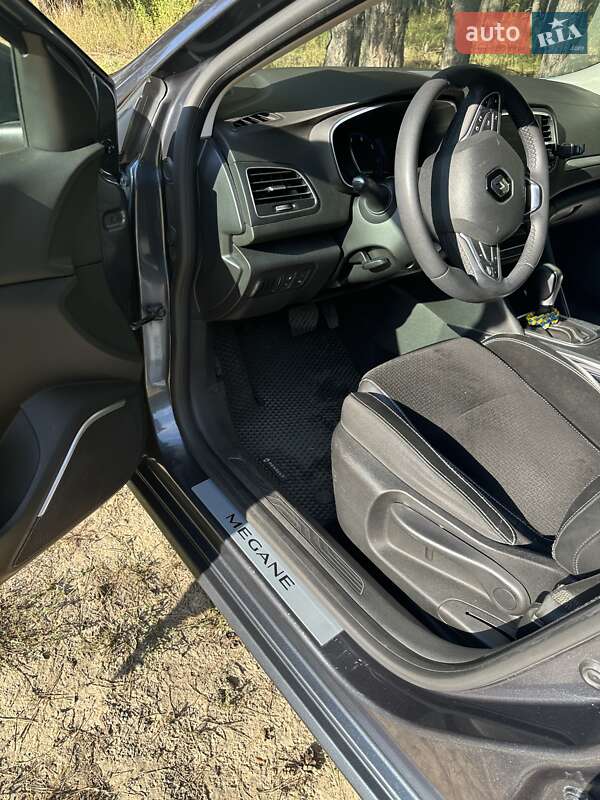 Седан Renault Megane 2017 в Обухові