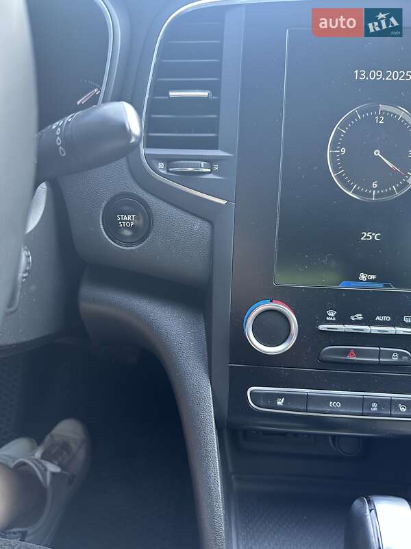 Седан Renault Megane 2017 в Обухові