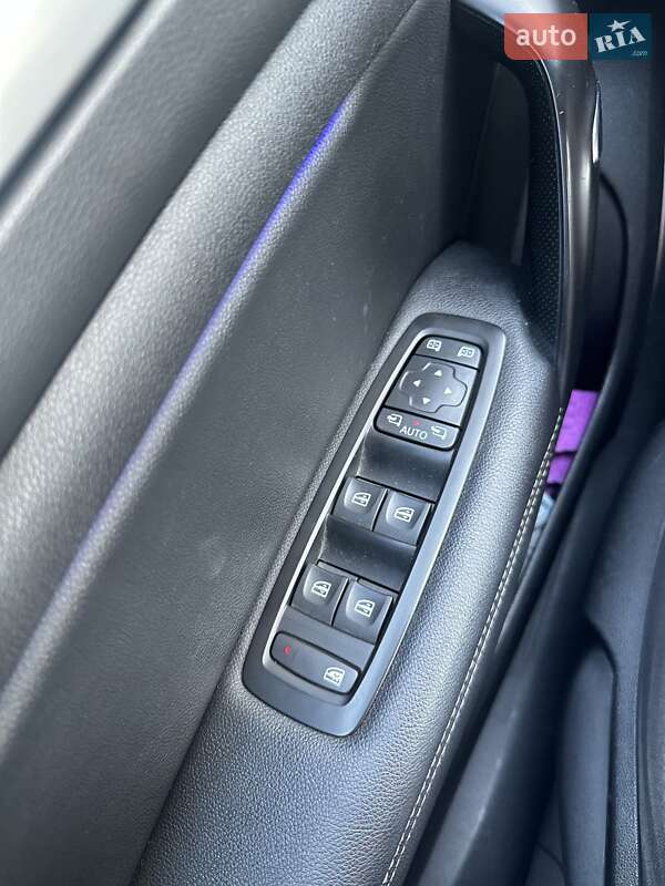 Седан Renault Megane 2017 в Обухові