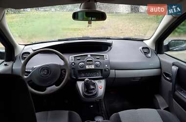 Минивэн Renault Megane 2004 в 