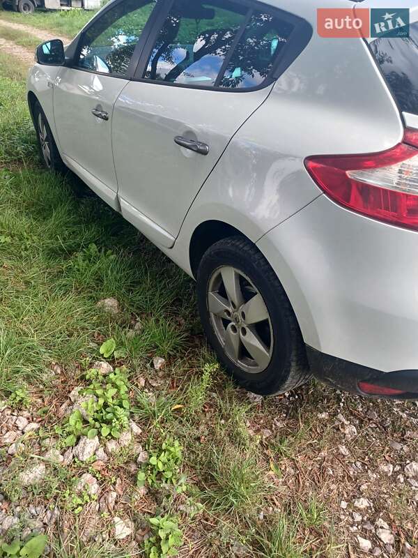 Хэтчбек Renault Megane 2011 в Львове фото 4 Хэтчбек Renault Megane 2011 в Львове