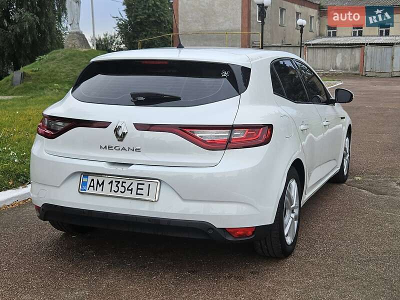 Хэтчбек Renault Megane 2017 в Звягеле