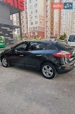 Хэтчбек Renault Megane 2009 в 