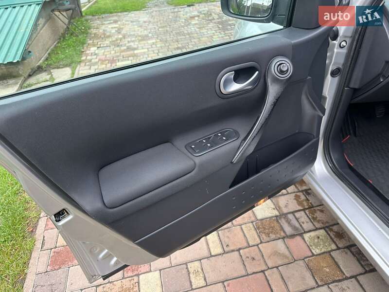 Седан Renault Megane 2007 в Бучаче