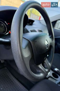 Хэтчбек Renault Megane 2014 в 