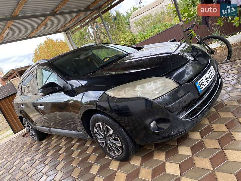 Универсал Renault Megane 2011 в 