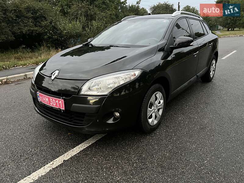 Универсал Renault Megane 2010 в Ромнах фото 24 Универсал Renault Megane 2010 в Ромнах
