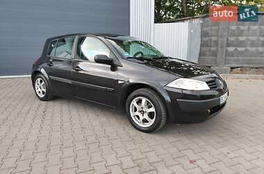 Хэтчбек Renault Megane 2004 в 