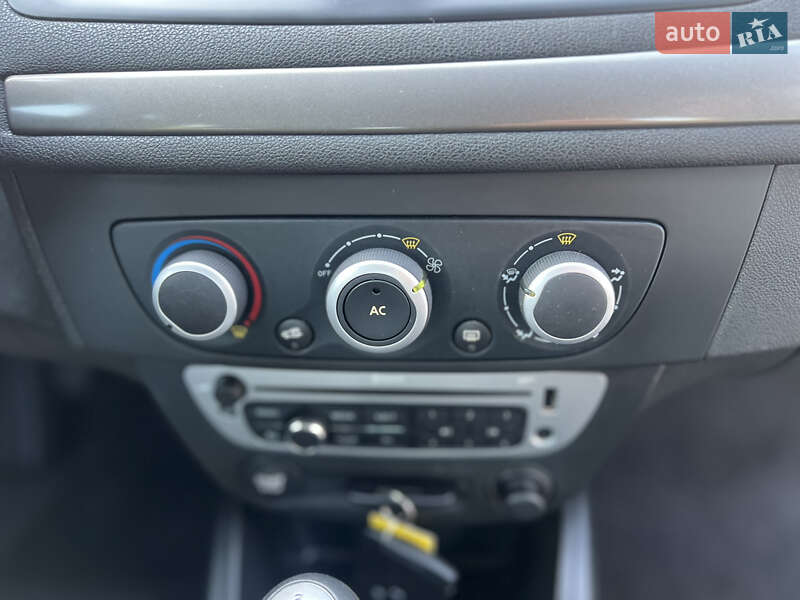 Хетчбек Renault Megane 2012 в Луцьку