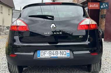 Хэтчбек Renault Megane 2014 в 