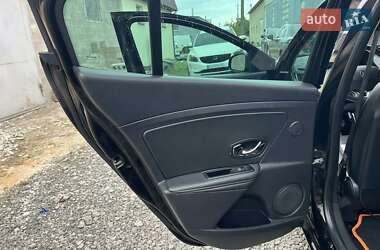 Хэтчбек Renault Megane 2014 в 